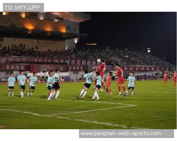 国家德比再掀波澜球迷热议赛场内外的精彩纷呈