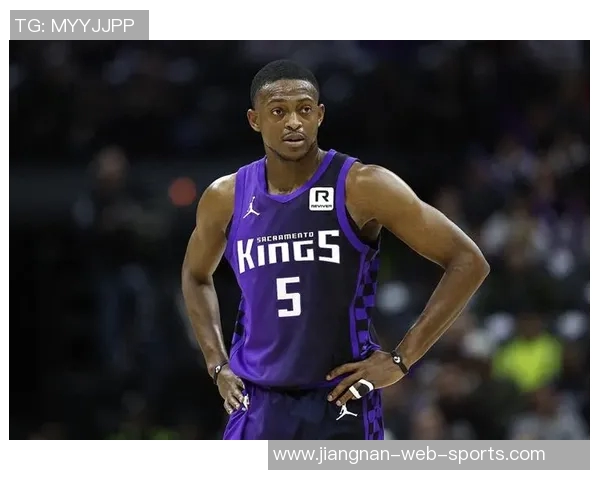 福克斯首节高光表现后下半场低迷仅得6分全场贡献25分助球队拼搏